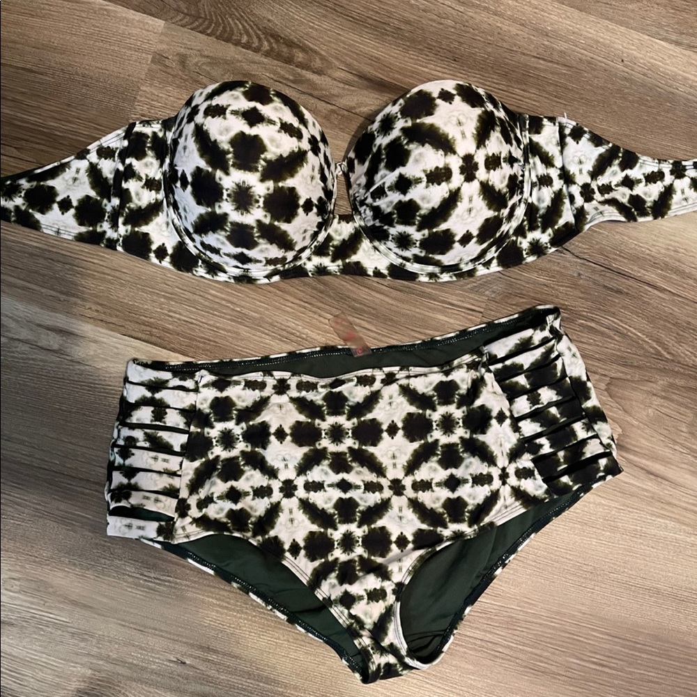 2x strapless bikini